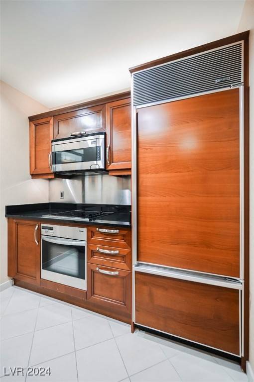 Las Vegas, NV 89109,145 HARMON AVE #208