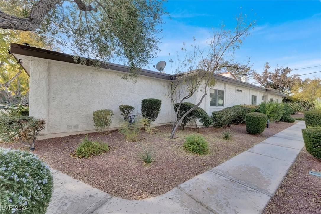Las Vegas, NV 89121,4545 Madreperla ST