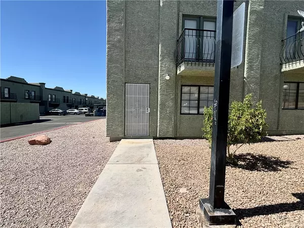7042 Burcot AVE #A72,  Las Vegas,  NV 89156