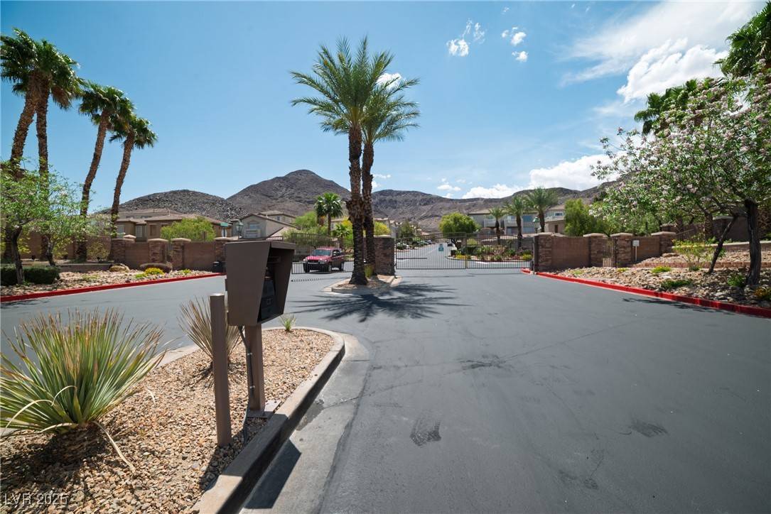 Henderson, NV 89012,716 Solitude Point AVE