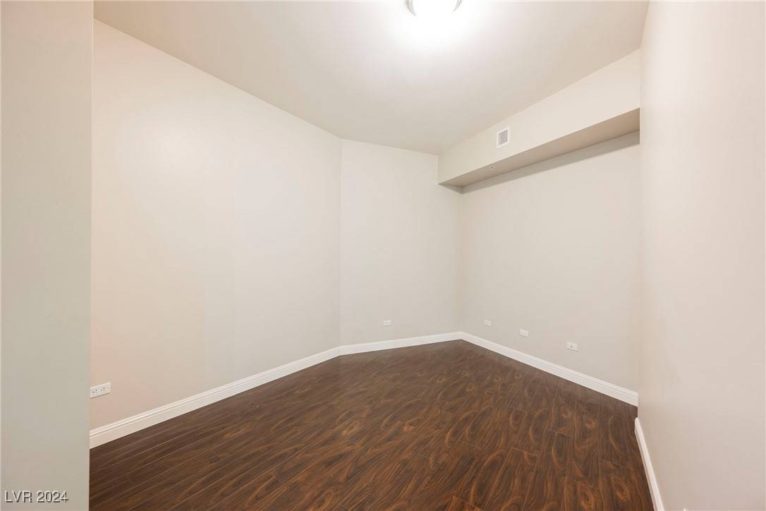 Las Vegas, NV 89102,200 W Sahara AVE #1510