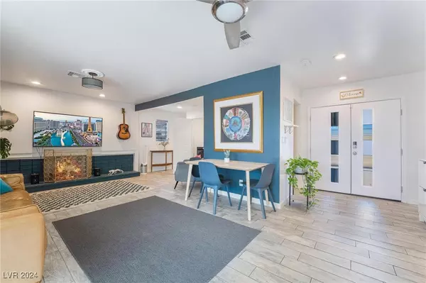 Las Vegas, NV 89169,1671 Commanche DR