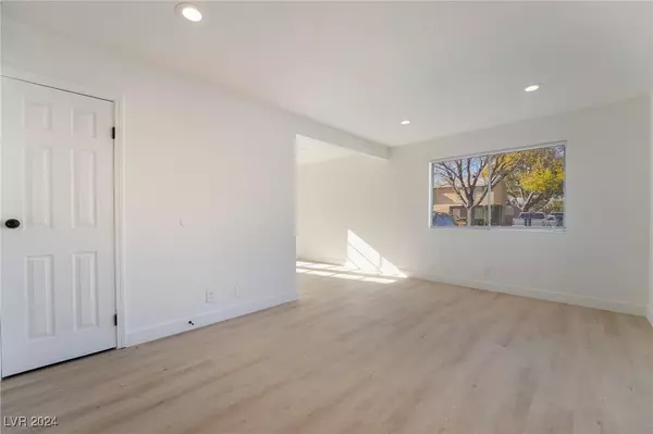Las Vegas, NV 89110,3817 Surfrider LN