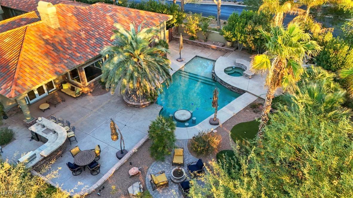 Henderson, NV 89011,2 Via Siena PL