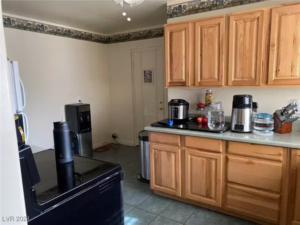 Las Vegas, NV 89101,410 N 8th ST