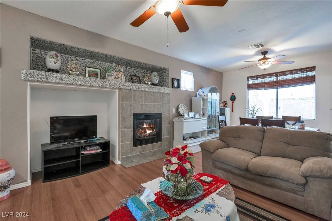 Las Vegas, NV 89122,6997 Copper Bracelet AVE