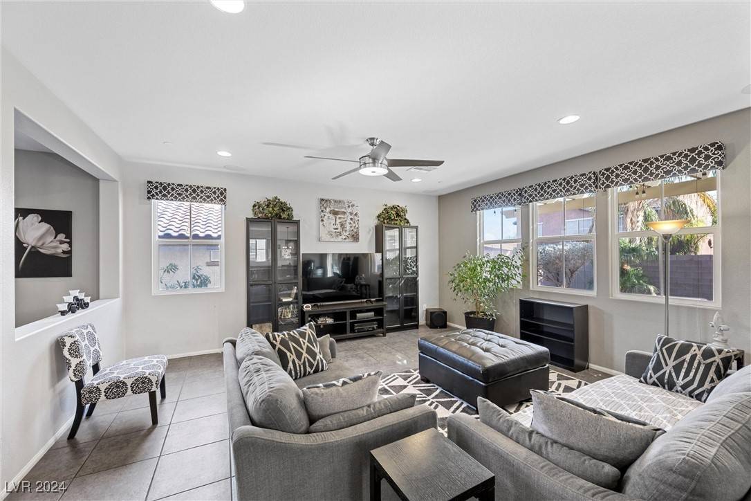 Henderson, NV 89012,194 Sicily Hills CT