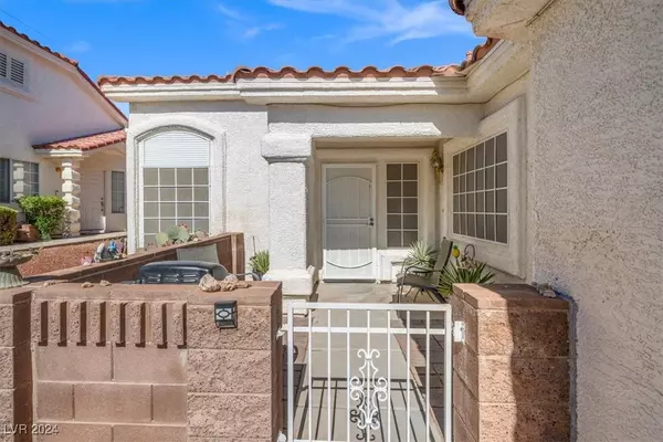Las Vegas, NV 89113,5683 Whale Watch ST