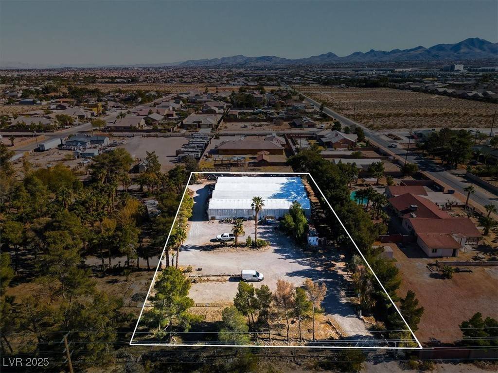 Las Vegas, NV 89183,11066 Giles ST