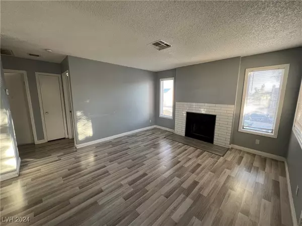 Las Vegas, NV 89110,4221 Middlesex AVE #D