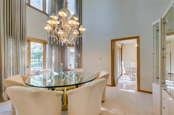 Las Vegas, NV 89113,7327 Mission Hills DR #0