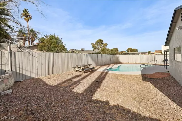 Las Vegas, NV 89119,5379 Surrey ST