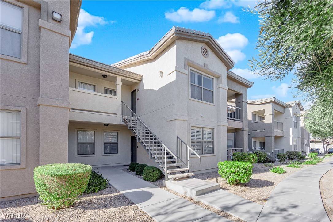 Las Vegas, NV 89113,8000 W Badura AVE #2106