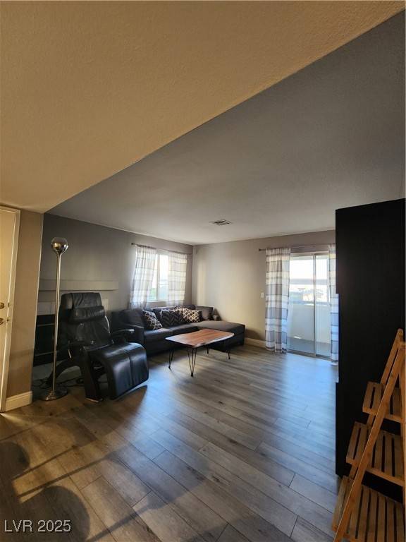 Las Vegas, NV 89121,2725 S Nellis BLVD #1105
