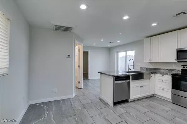 Las Vegas, NV 89106,302 Vandalia ST