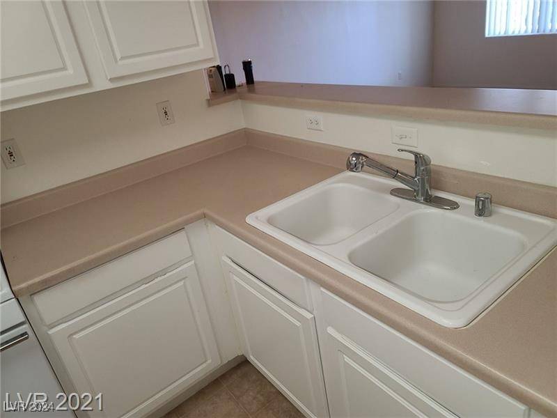 Las Vegas, NV 89144,905 Domnus LN #102