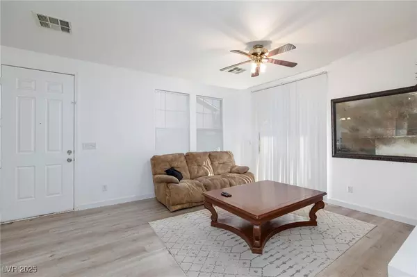 Las Vegas, NV 89122,4966 Droubay DR