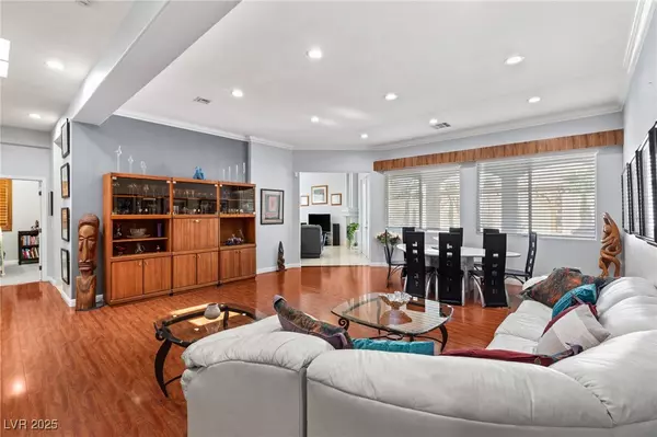 Las Vegas, NV 89117,7954 Blue Venice CT