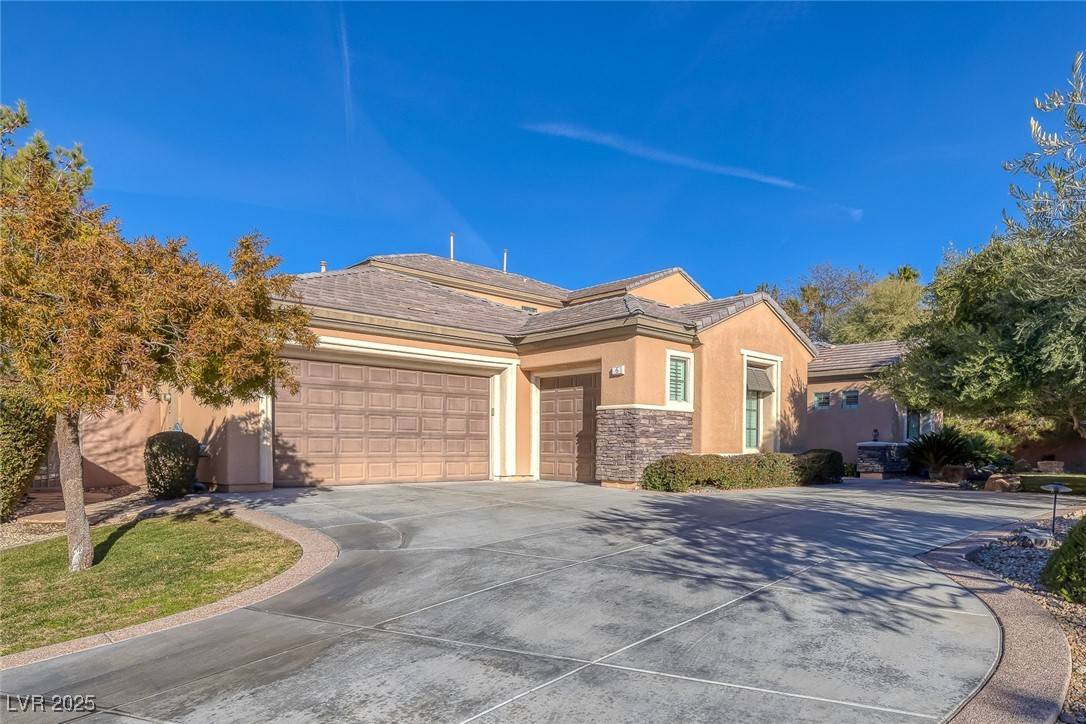 Henderson, NV 89052,6 Caves Valley CT