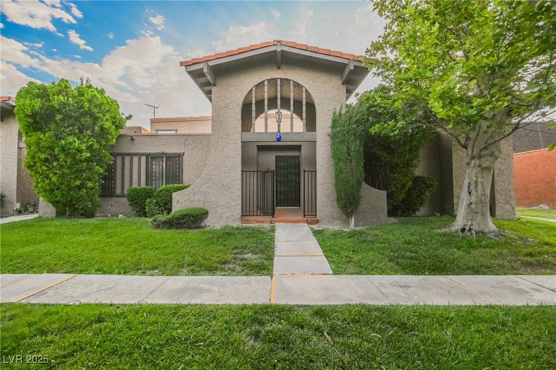 4670 Monterey CIR #1, Las Vegas, NV 89169