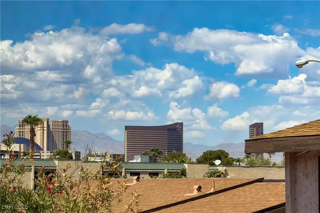 Las Vegas, NV 89119,4338 Caliente ST #4