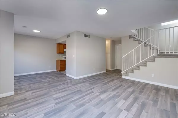 Las Vegas, NV 89119,4338 Caliente ST #4