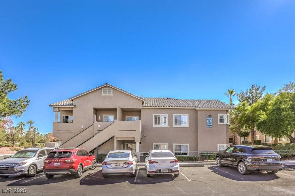 Las Vegas, NV 89117,2101 Quartz Cliff ST #207