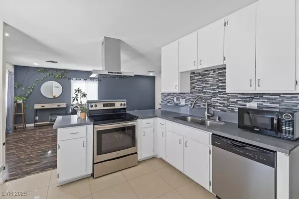 Las Vegas, NV 89115,4027 Boratko ST