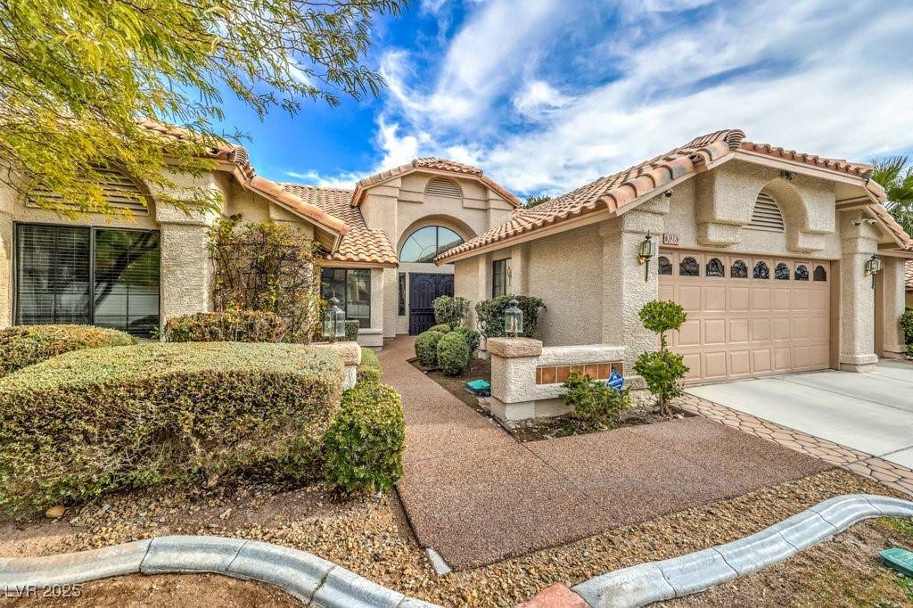Las Vegas, NV 89117,3128 Pelican Beach DR