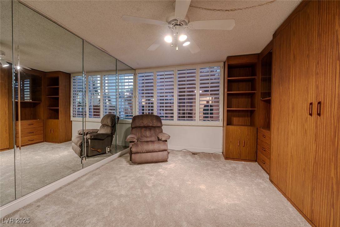 Las Vegas, NV 89169,205 E Harmon AVE #609