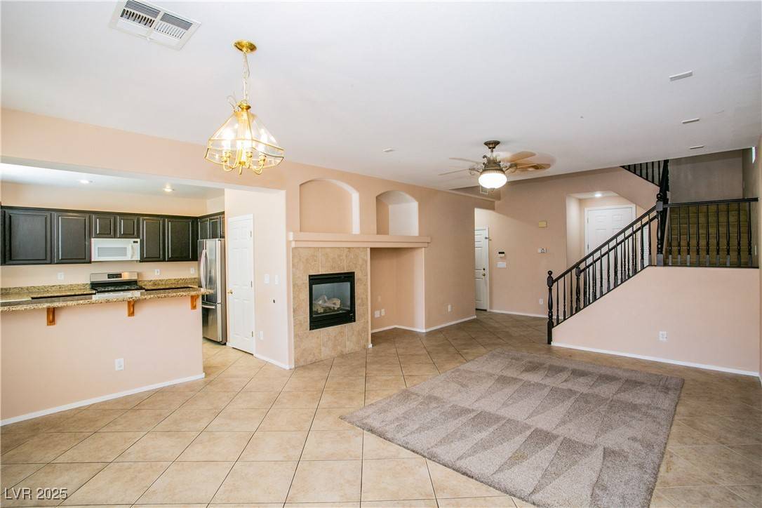 Las Vegas, NV 89148,6068 Laughing Creek ST