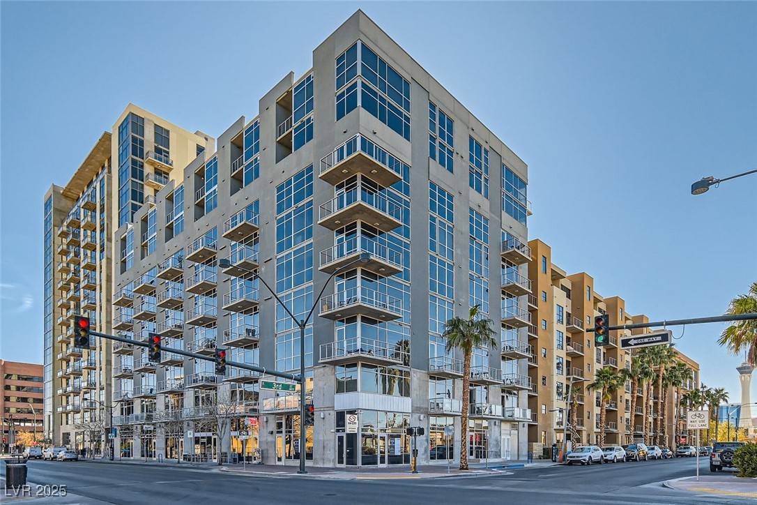 Las Vegas, NV 89101,353 E Bonneville AVE #804