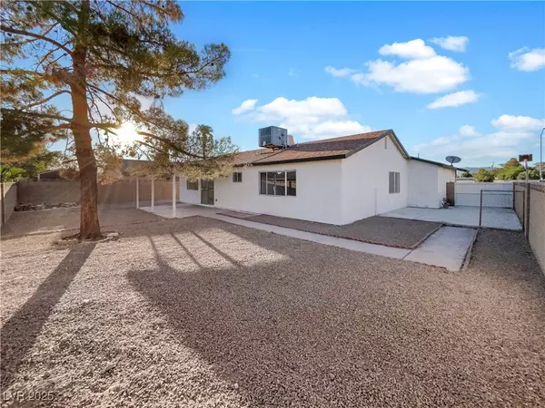 Las Vegas, NV 89110,4917 E Washington AVE
