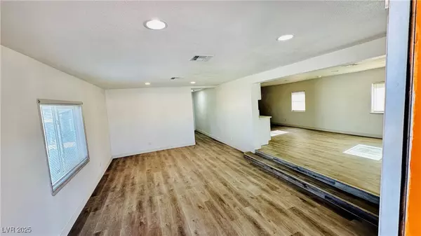 Las Vegas, NV 89121,3462 Huerta DR
