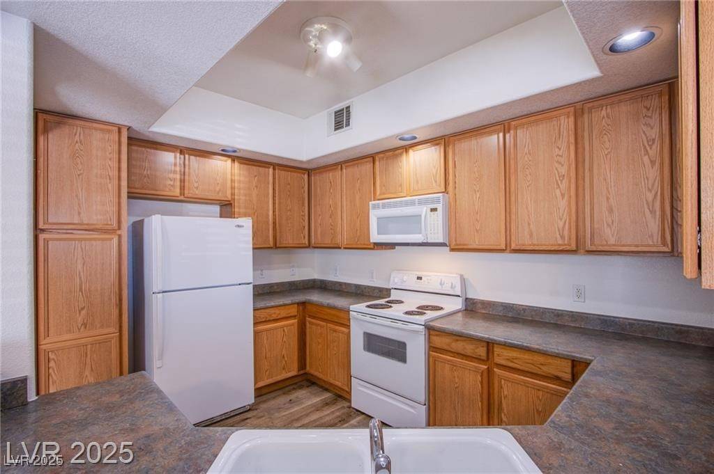 Las Vegas, NV 89113,6160 Rumrill ST ##122