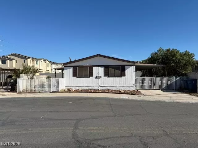 Las Vegas, NV 89122,2916 Gavilan LN
