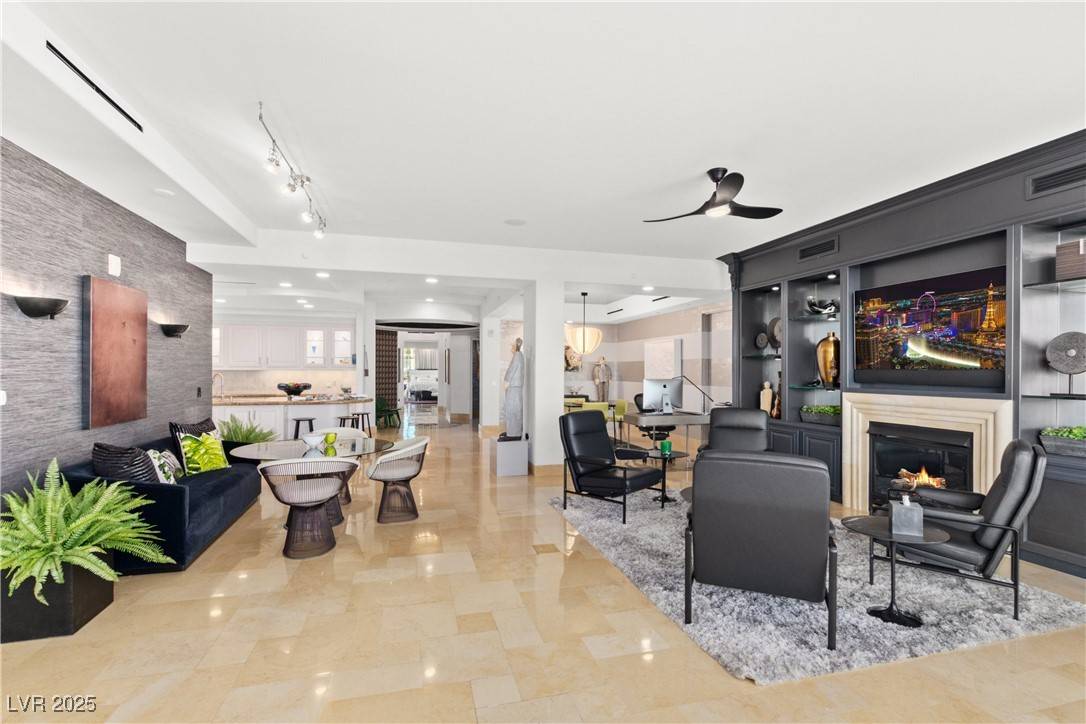 Las Vegas, NV 89145,9101 Alta DR #505