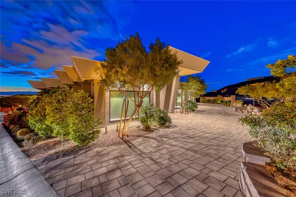 Henderson, NV 89012,686 Tranquil Rim CT