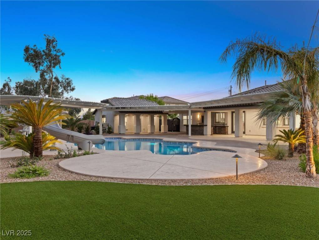Las Vegas, NV 89131,7840 Thunder Echo ST