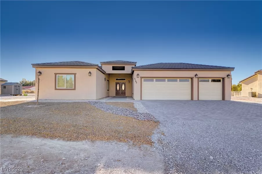 2140 Upland AVE, Pahrump, NV 89048