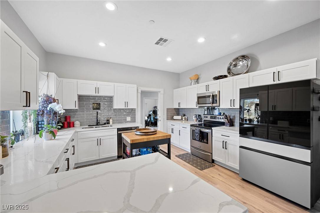 Henderson, NV 89015,308 Belfast ST