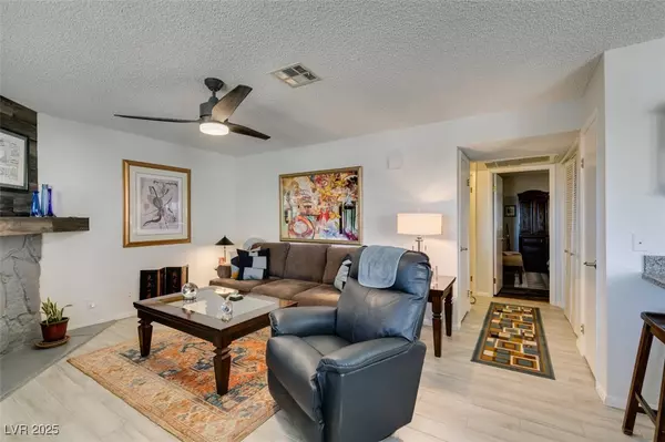 Las Vegas, NV 89128,1005 Sulphur Springs LN #202