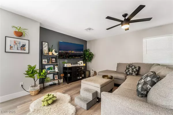 Las Vegas, NV 89121,4818 El Tesoro AVE