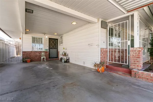 Las Vegas, NV 89104,1229 S 9th ST