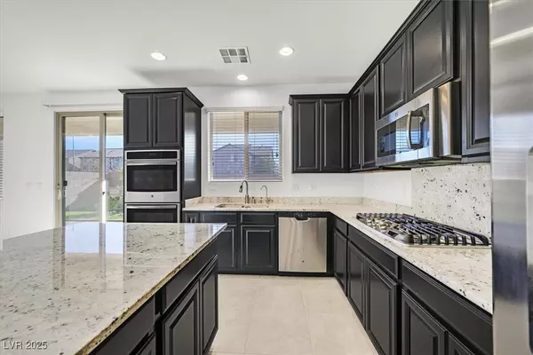Las Vegas, NV 89113,8115 Lennox View LN