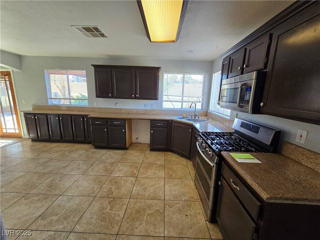 Las Vegas, NV 89123,865 Gleamstar AVE