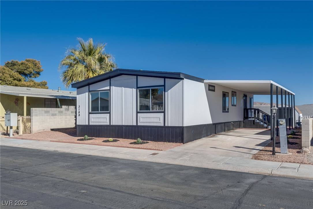 3188 Gavilan LN, Las Vegas, NV 89122