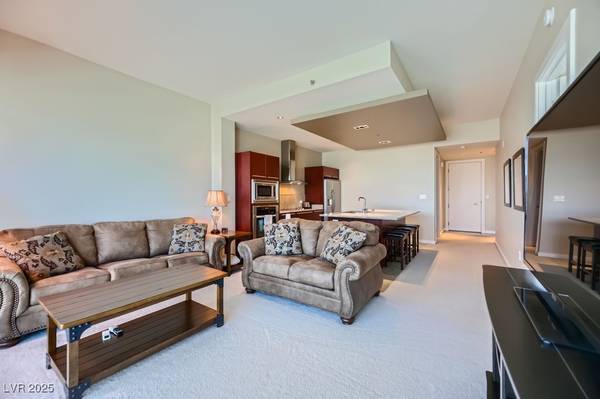 Las Vegas, NV 89103,4471 Dean Martin DR #1002