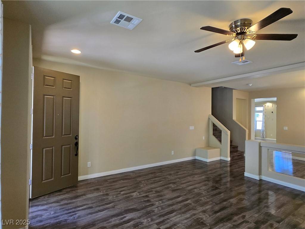 Las Vegas, NV 89139,6538 Creekside Cellars CT