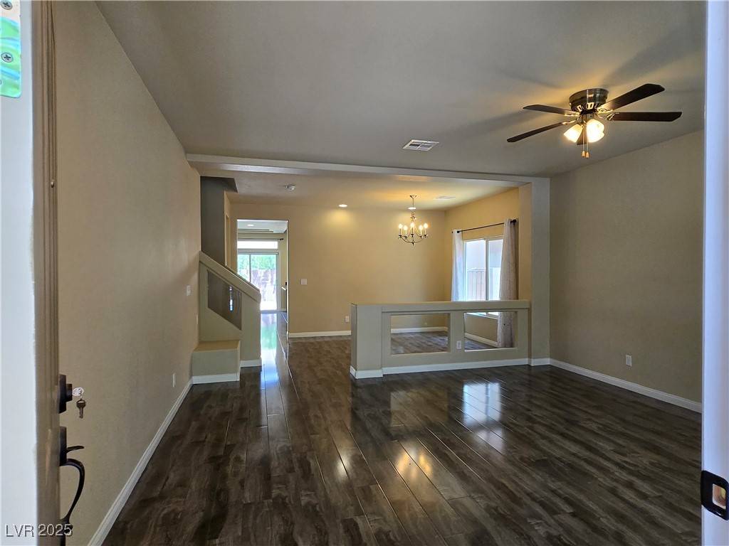 Las Vegas, NV 89139,6538 Creekside Cellars CT